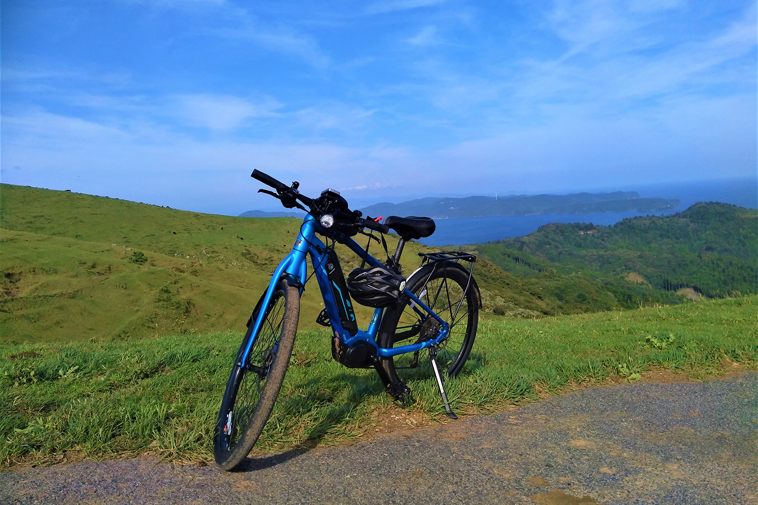 ジオパークの絶景をジオガイドとともに、爽快なE-bikeで巡ろう！（知夫里島編）