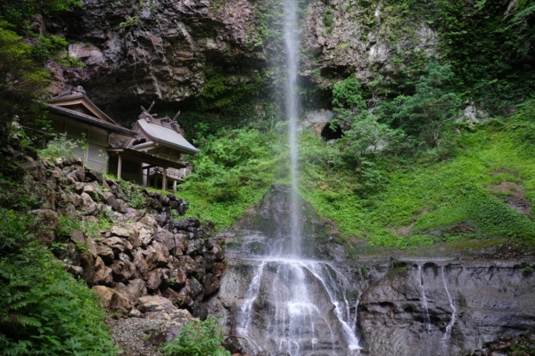 壇鏡の滝