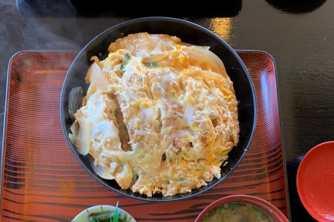 【ご島地グルメ】西ノ島町の海鮮美味なお店で「かつ丼」!?