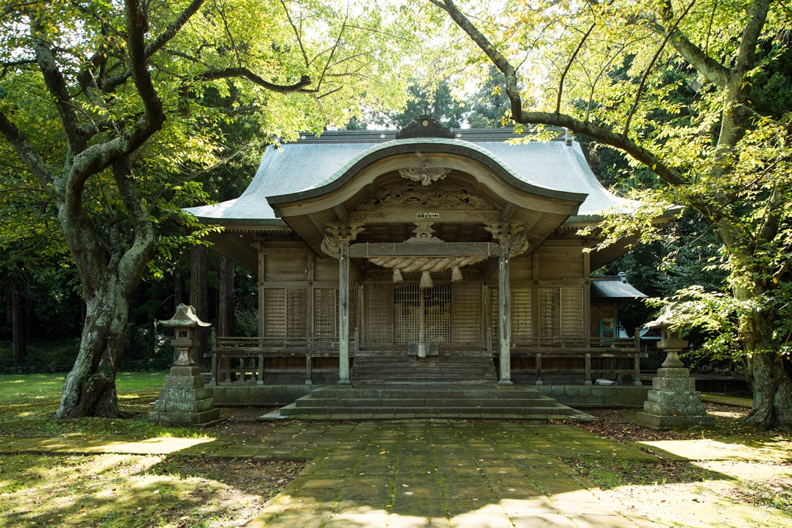 【西ノ島町】イカ寄せとしても知られる「由良比女神社（ゆらひめじんじゃ）」