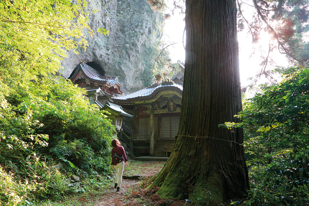 【神々の島の神秘に触れるスポット】＜島前＞