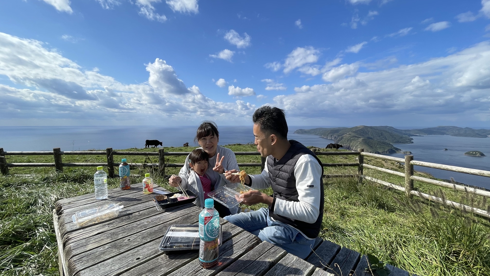 雄大な景色のなかでランチタイム