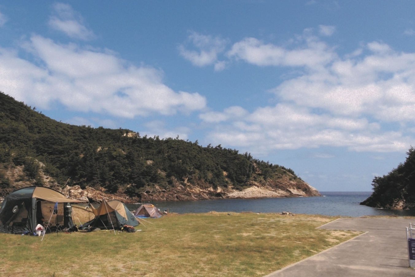 Mimiura Campground, a campground right by the sea