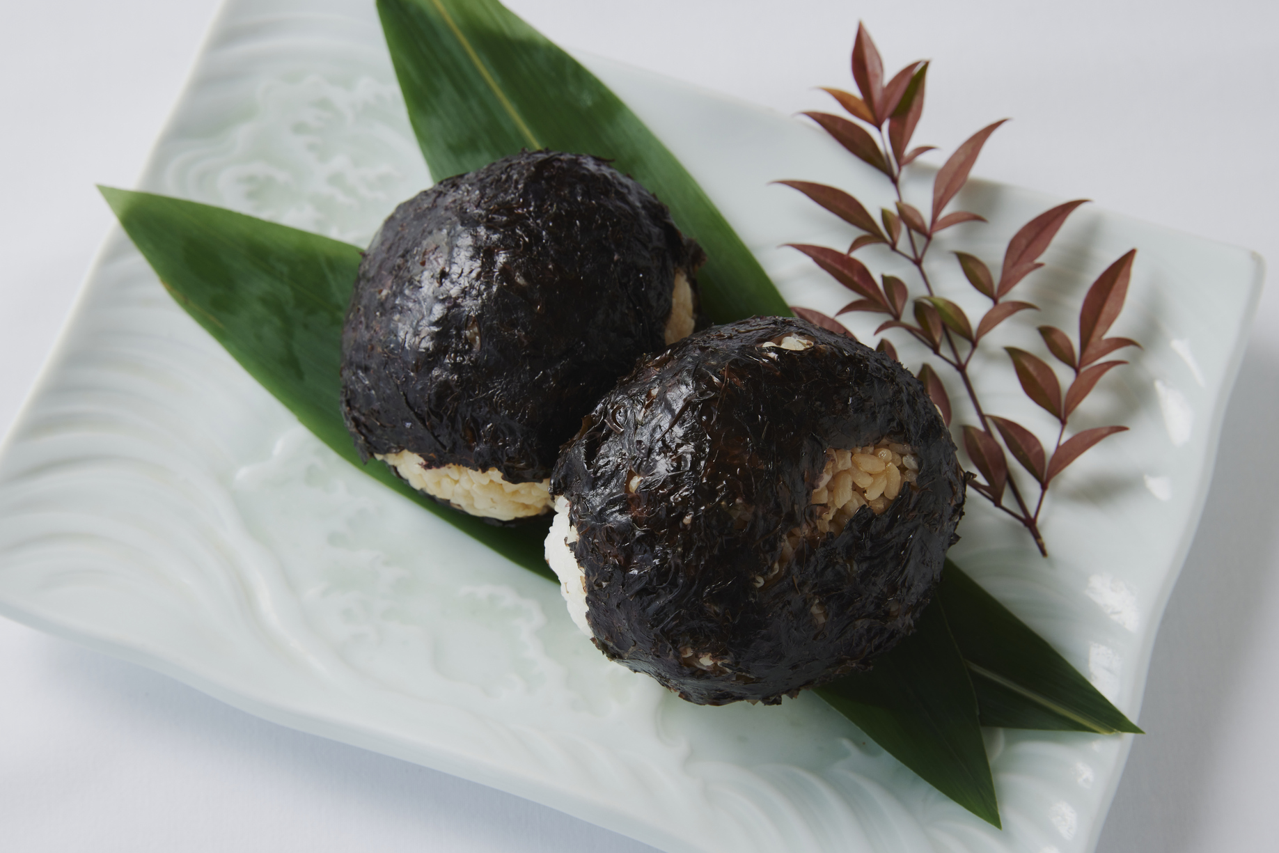 Rice balls with Iwa-nori Seaweed