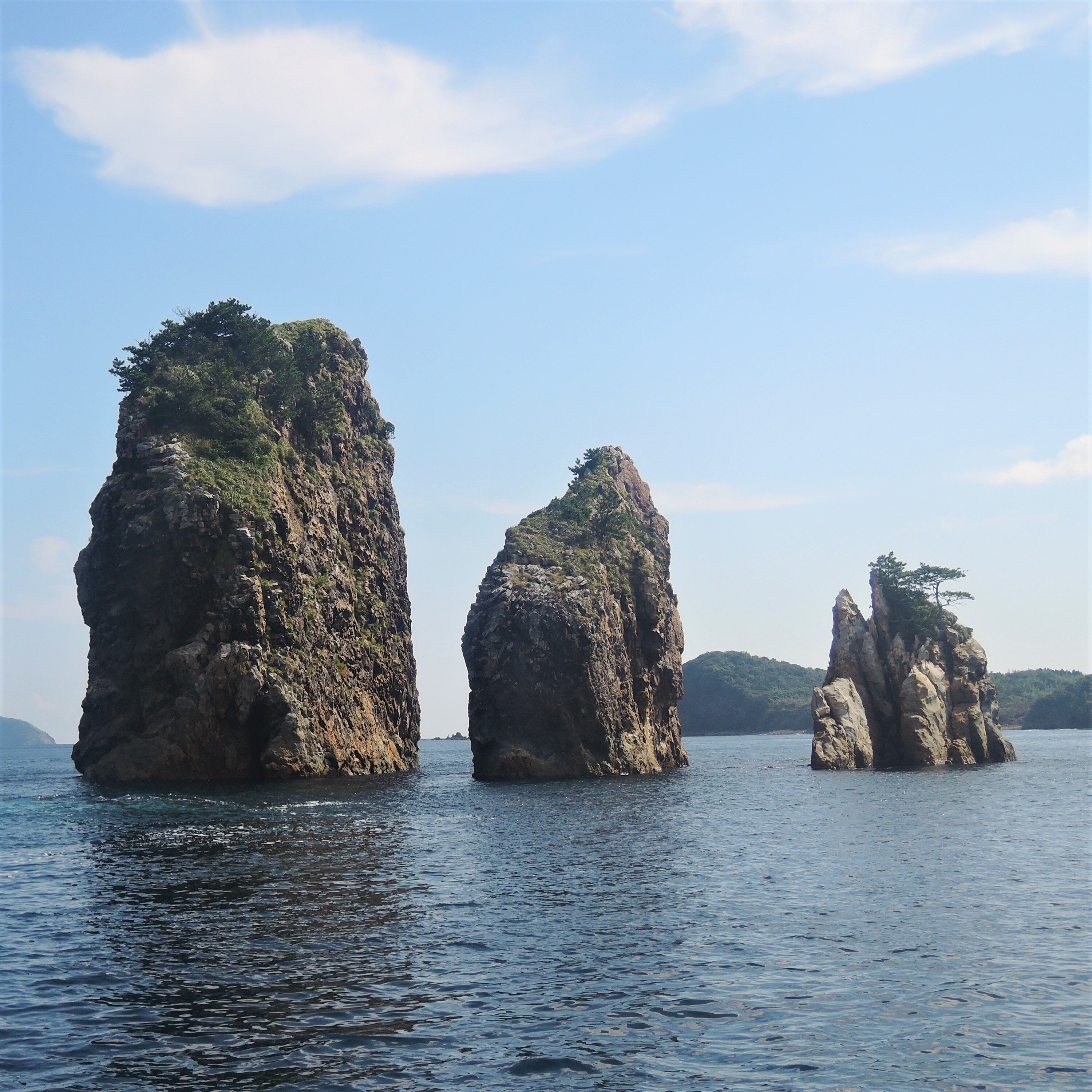 Saburō-iwa Rocks, Ama Town