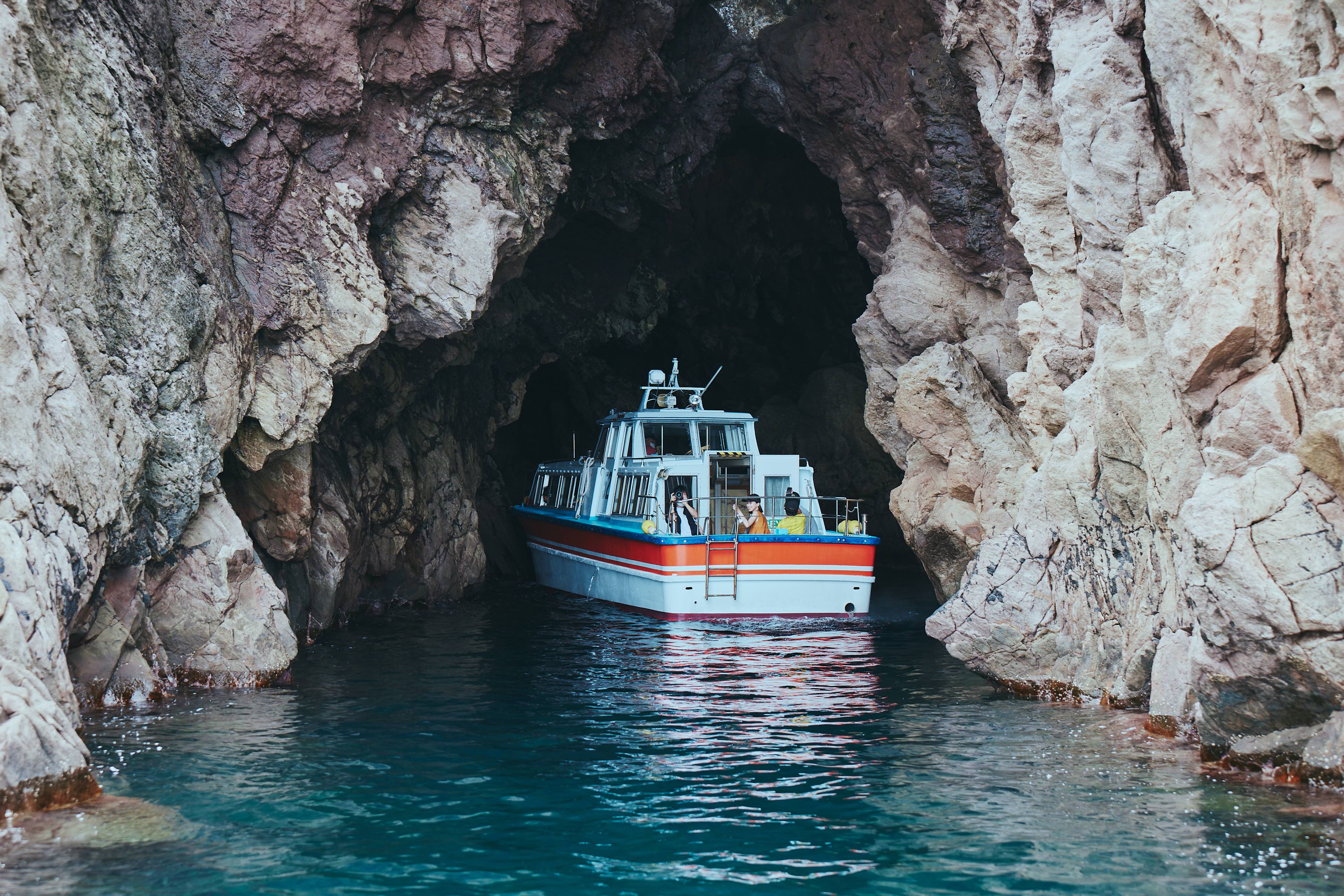 By sightseeing boat