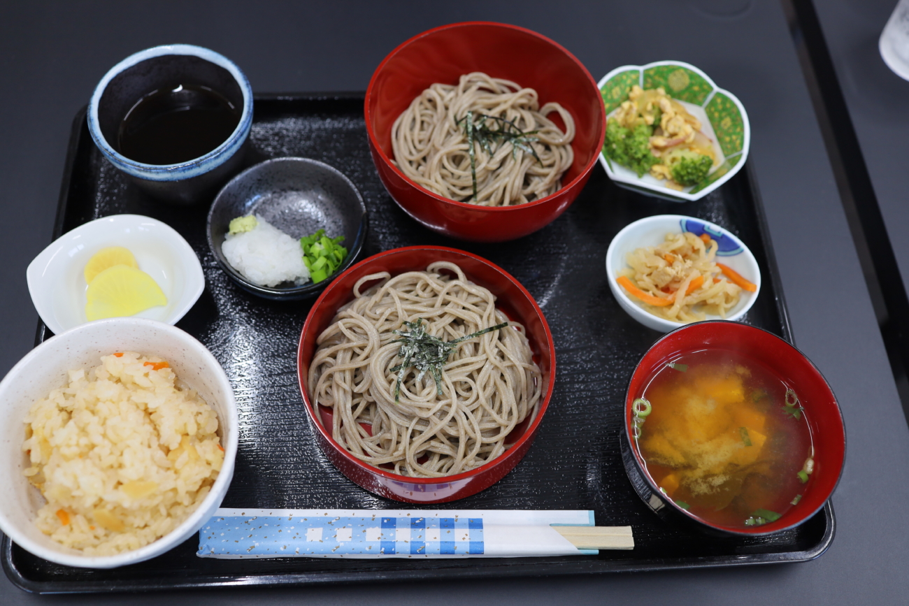 米三郎　そば定食（冷）